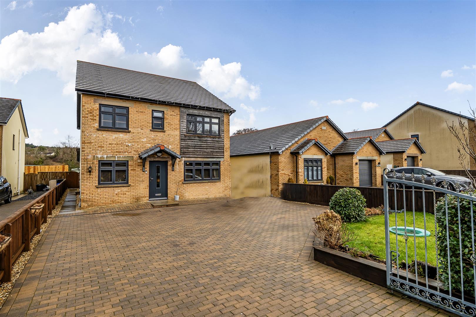 Penygroes Road, Gorslas, Llanelli, SA14 7LA